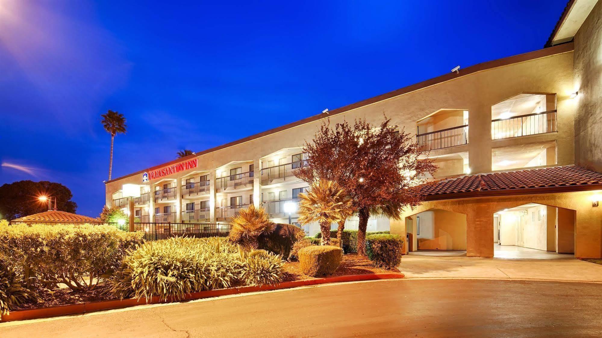 Best Western Plus Pleasanton Inn Ngoại thất bức ảnh